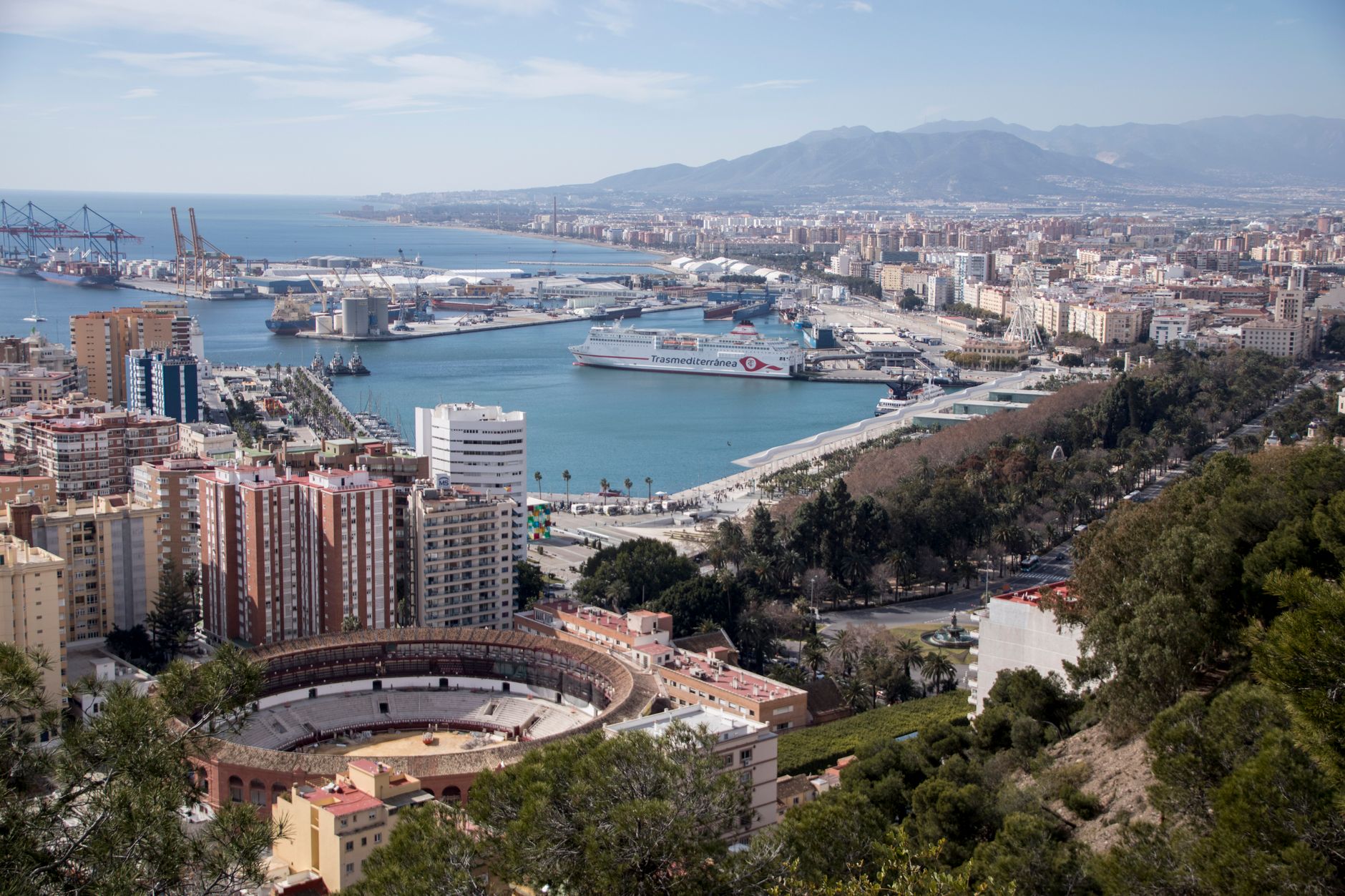 Vistas de Málaga desde el puerto