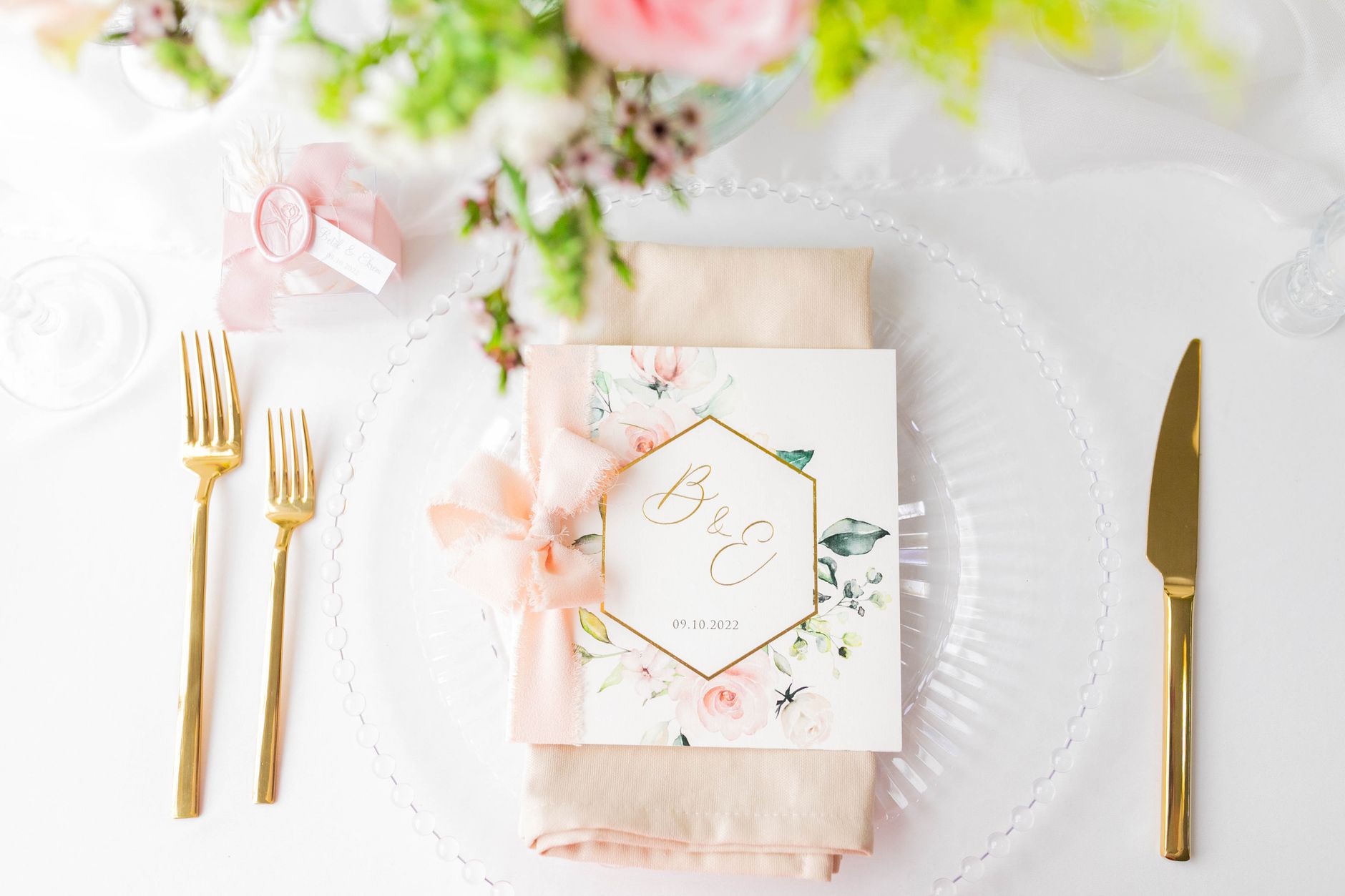 Mesa de boda con decoración