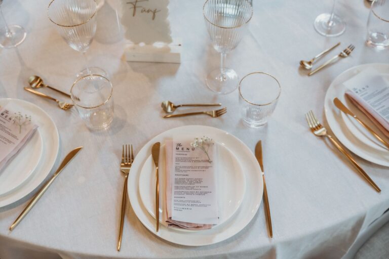 Menú de boda para 100 invitados en España: precios reales 2026