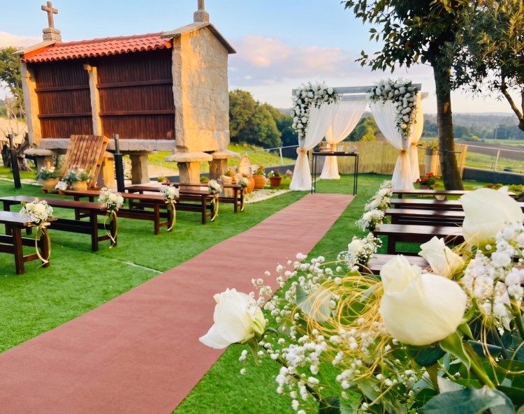 boda en el jardín de Finca Casa Barqueiro