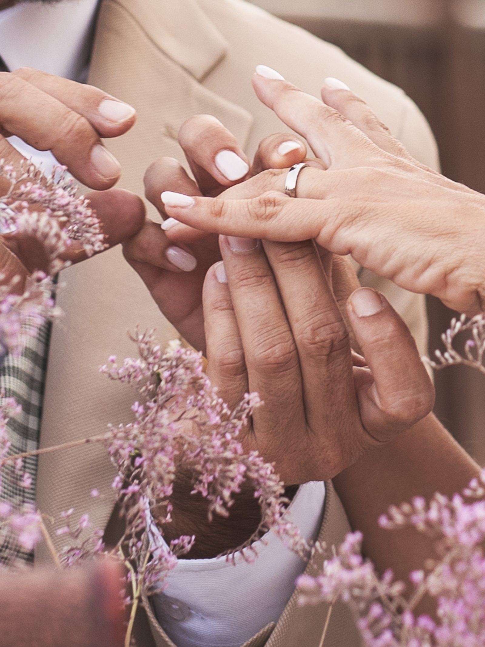 detalle emocional de reportaje de boda por Nature Fotografía